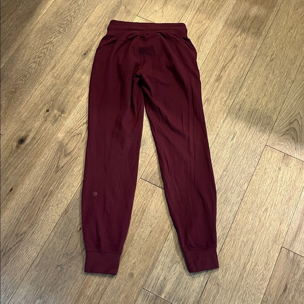 LULULEMON ready to rulu jogger, size 2 - Picture 3 of 4